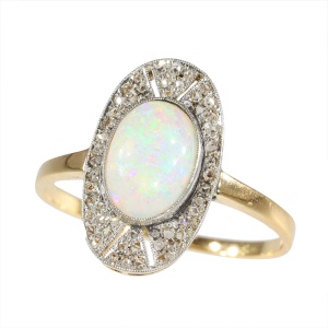 Echoes of the Past: A Timeless Opal Ring Experience